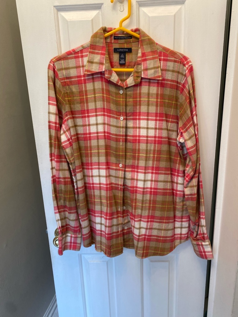 Lands' End Women Plaid Flannel Shirt (size medium) in Tan, pink & cream